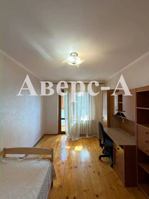 Продам 3-х комнатную квартиру на Заболотного
