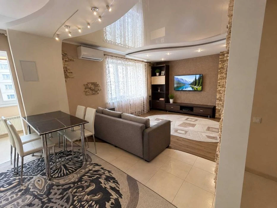 46622 Сучасна 1k квартира 48.3 м² + кладова та власне парком