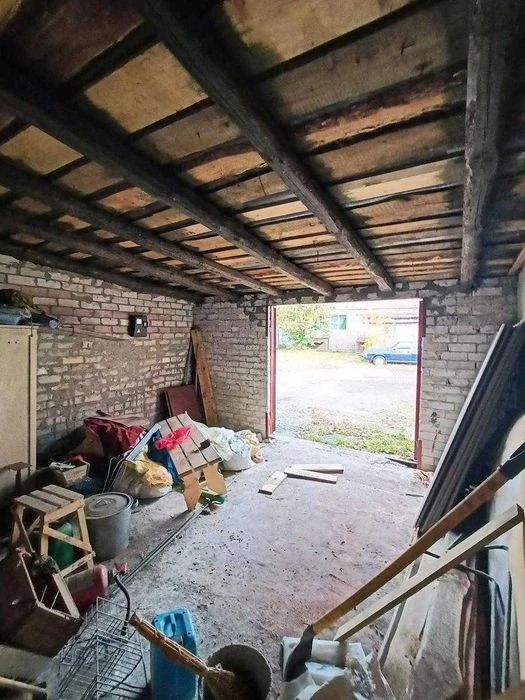 Продам приват. капітальний гараж по Любецькій 60А, р-н Нова