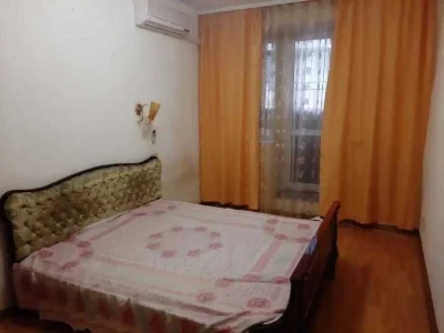 Перший будинок від метро! Простора 2к (56 м²) на Олексіївці,