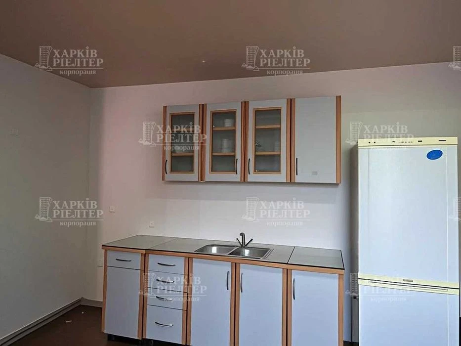 D1A Продам 4 кімнатну квартиру, 2х поверхового будинку, авто