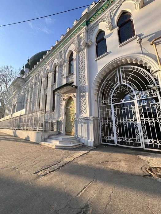 продам 3 комнатную квартиру в центре