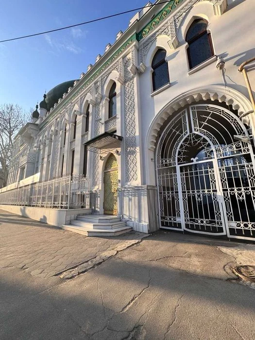 продам 3 комнатную квартиру в центре