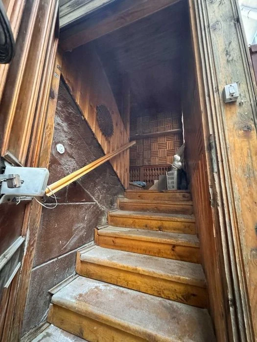 продам 3 комнатную квартиру в центре