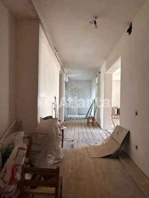 Унікальна 3-кімнатна квартира 55 м² біля театру "Опери та ба
