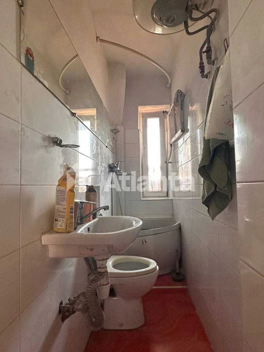 Унікальна 3-кімнатна квартира 55 м² біля театру "Опери та ба