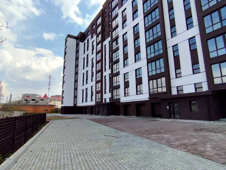 Квартира. Івано-Франківськ, Ленкавського вул., (Будинок)