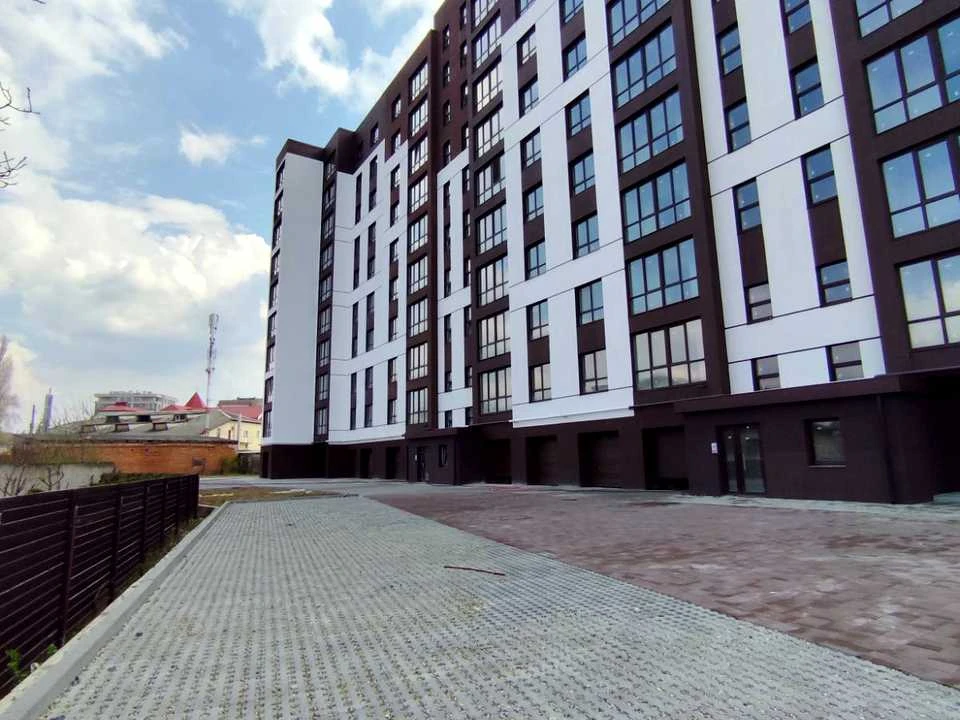 Квартира. Івано-Франківськ, Ленкавського вул., (Будинок)
