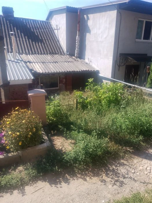 продам частину будинку в дубово