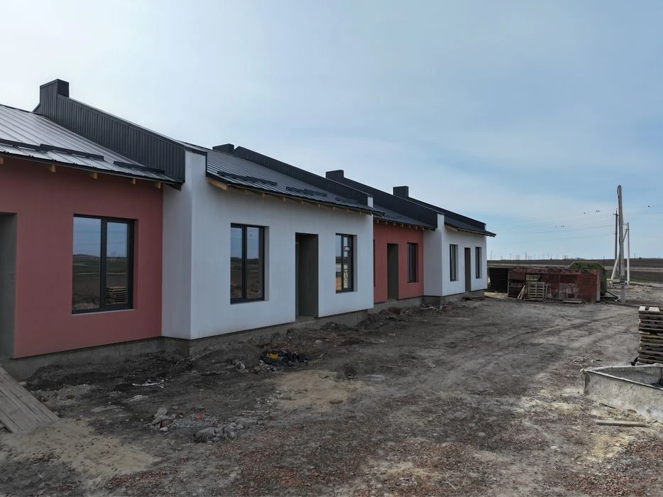 Продам котедж з міськими мережами