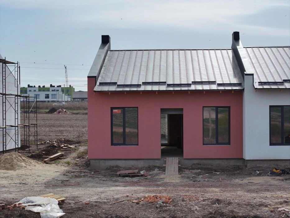 Продам котедж з міськими мережами
