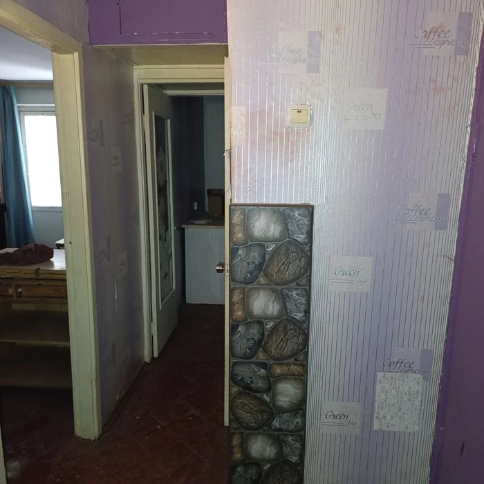 Продаю 1 кім квартиру площа Перемоги ( за АТБ ),