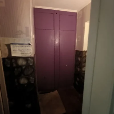 Продаю 1 кім квартиру площа Перемоги ( за АТБ ),