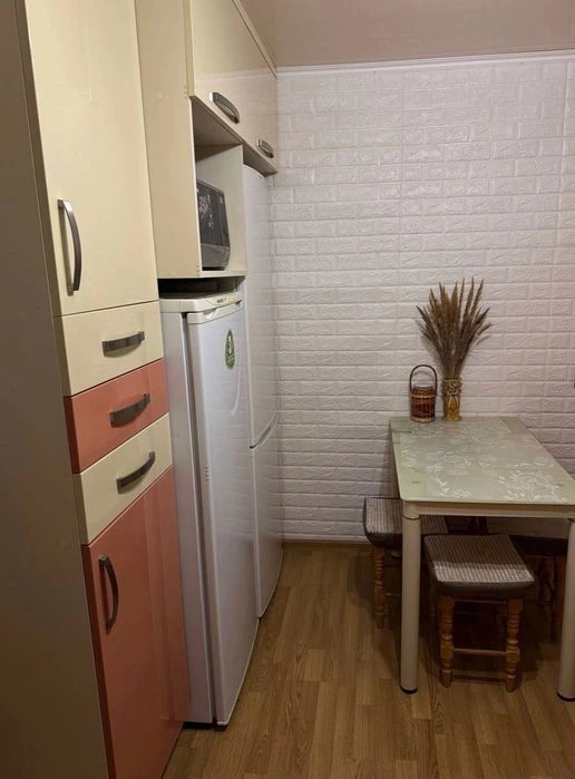 Продаж 2 кімнатної квартири Глинянський Тракт