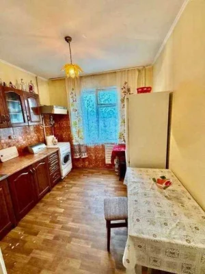 Продаж 2-кімн. Радужна вул. 21а