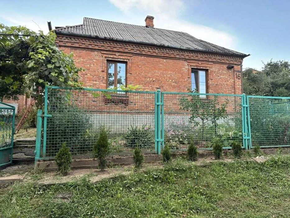 Продається будинок у Дубово з гаражем та ділянкою 5,17 сотки