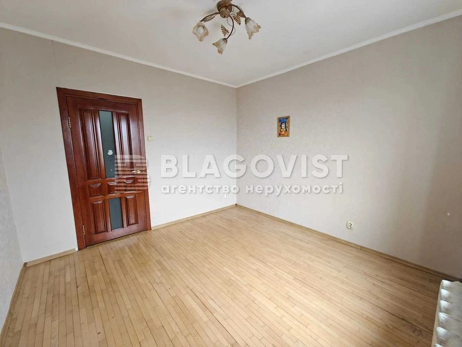 Продаж 3х кімнатної квартири Лісківська 22 Деснянський район