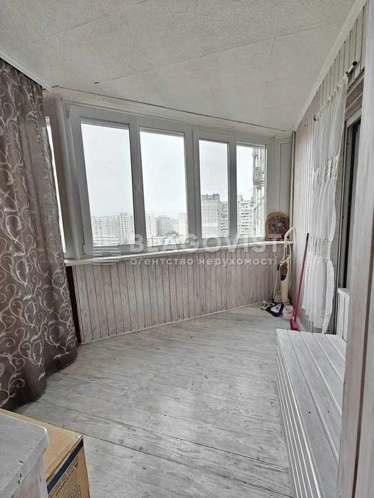 Продаж 3х кімнатної квартири Лісківська 22 Деснянський район