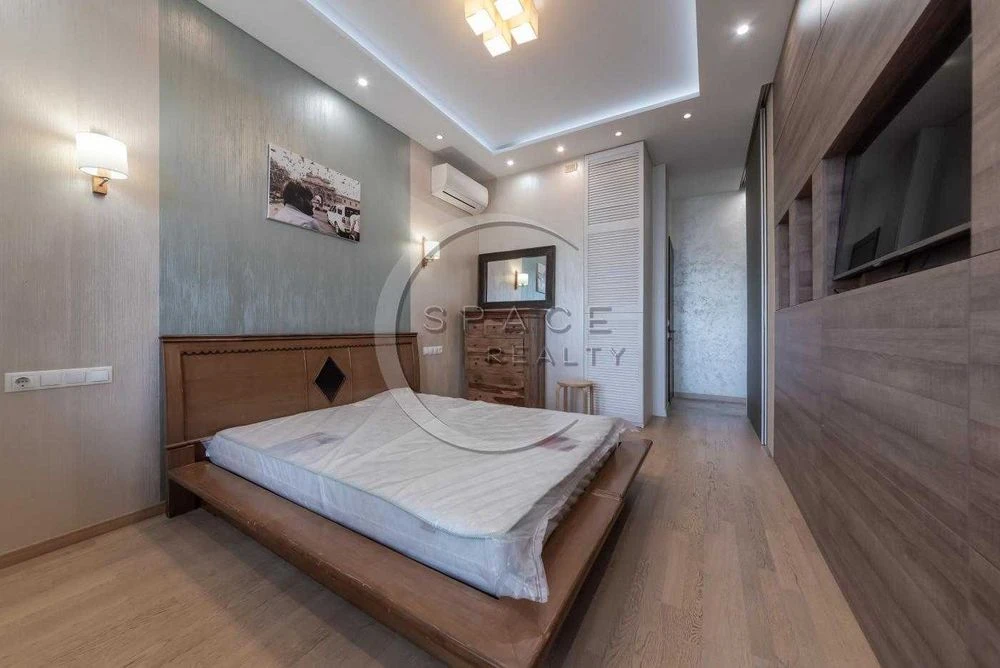 Продаж 3 кім.квартира з каміном  ЖК Новопечерські Липки  вул