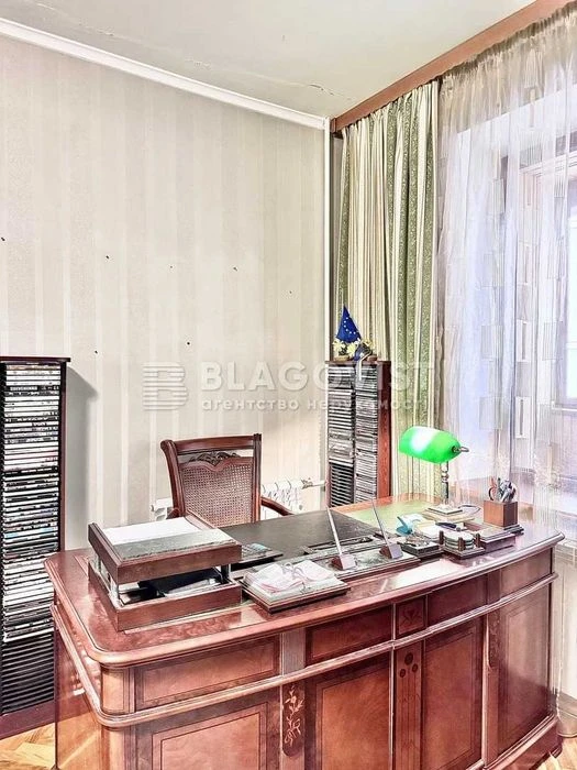 Продаж 4 кімнатна квартира Гоголівська, 36/40, ст.м "Універс