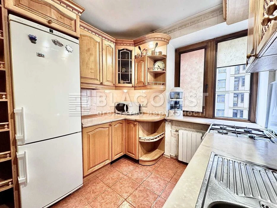 Продаж 4 кімнатна квартира Гоголівська, 36/40, ст.м "Універс