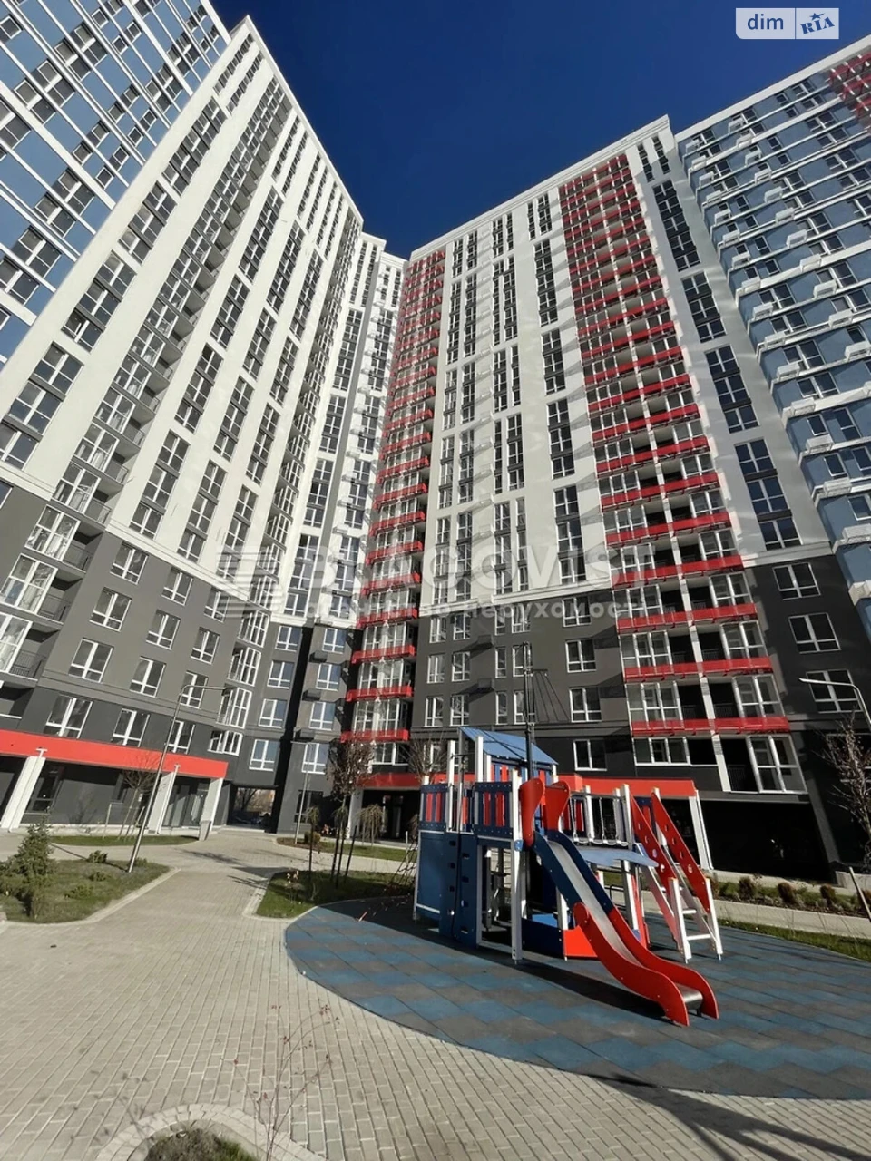 Продаж Квартира Дарницький