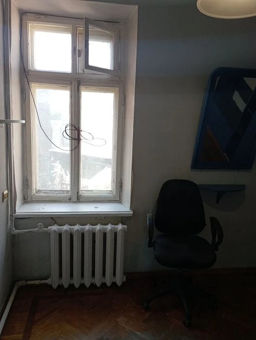 Продам 3х Успенська / Утесова