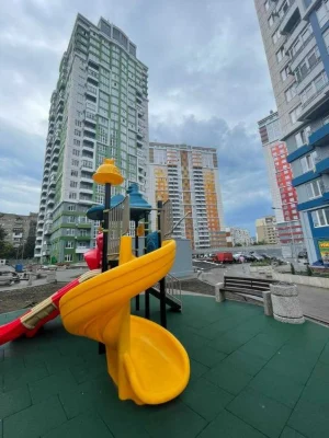 1-комнатная в ЖК «4 сезона» кухня 19 м², панорамное остеклен