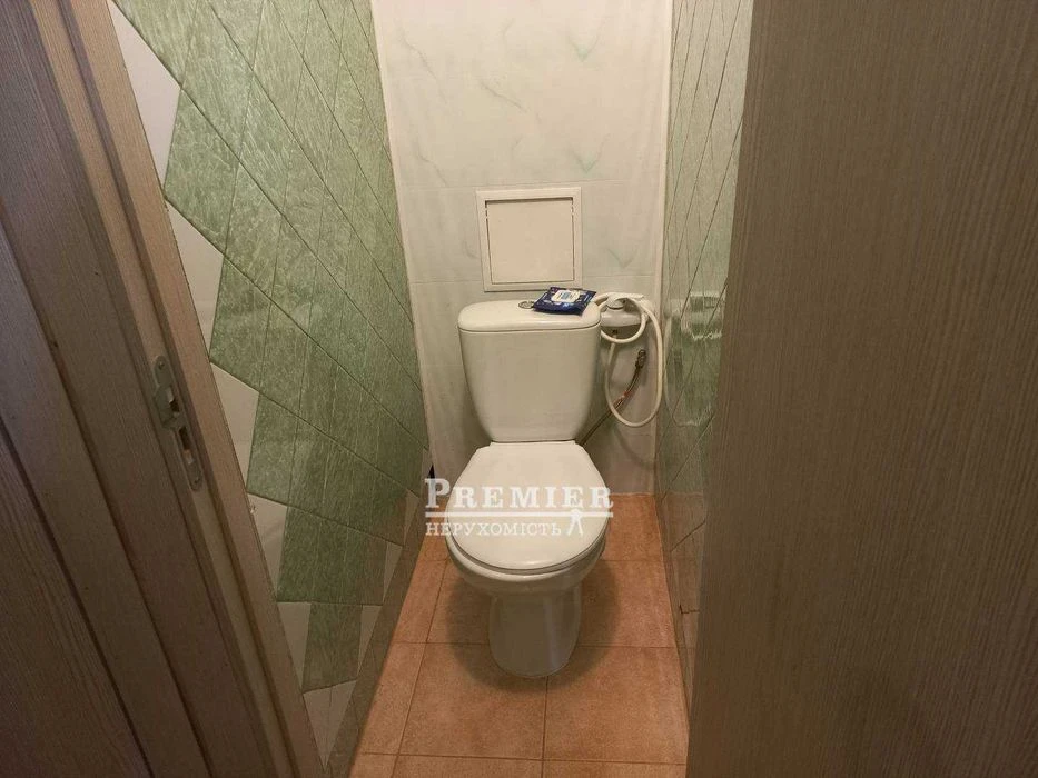 Продам 4-кімнатну квартиру Добровольского/Бочарова