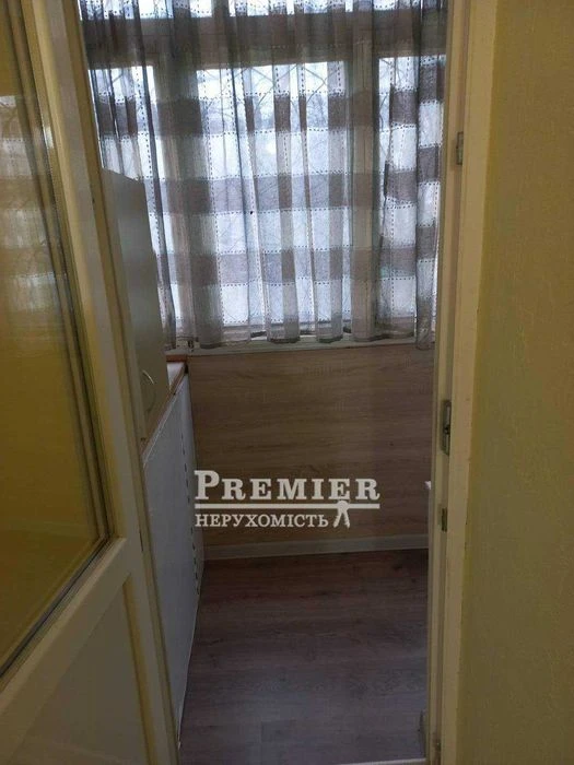 Продам 4-кімнатну квартиру Добровольского/Бочарова