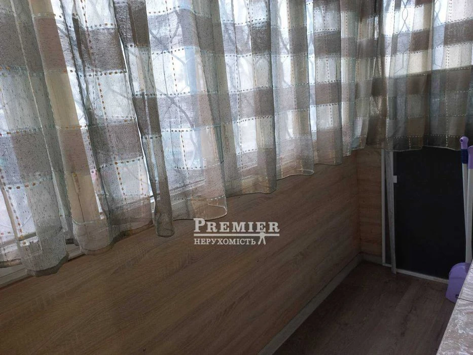 Продам 4-кімнатну квартиру Добровольского/Бочарова