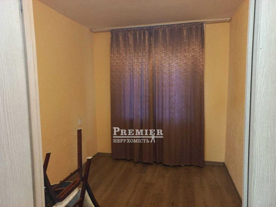Продам 4-кімнатну квартиру Добровольского/Бочарова