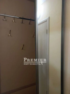 Продам 4-кімнатну квартиру Добровольского/Бочарова