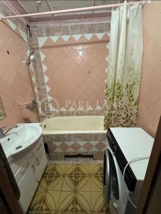 3 кімнатна, Заболотного Академіка  12, М. Теремки, Голосіївс
