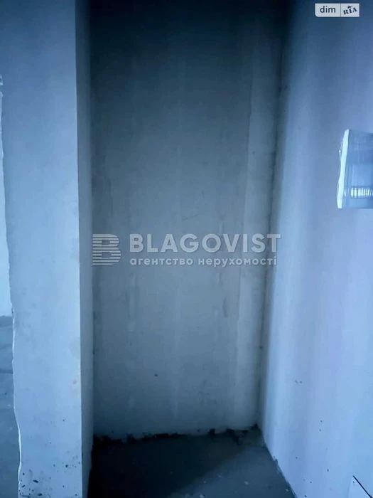 Терміново продаж Київ Бабича Гліба Канальна 8Б Причал 8