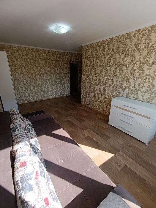 Терміново продам 2кім.в гуртожитку  на Київські