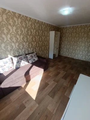 Терміново продам 2кім.в гуртожитку  на Київські