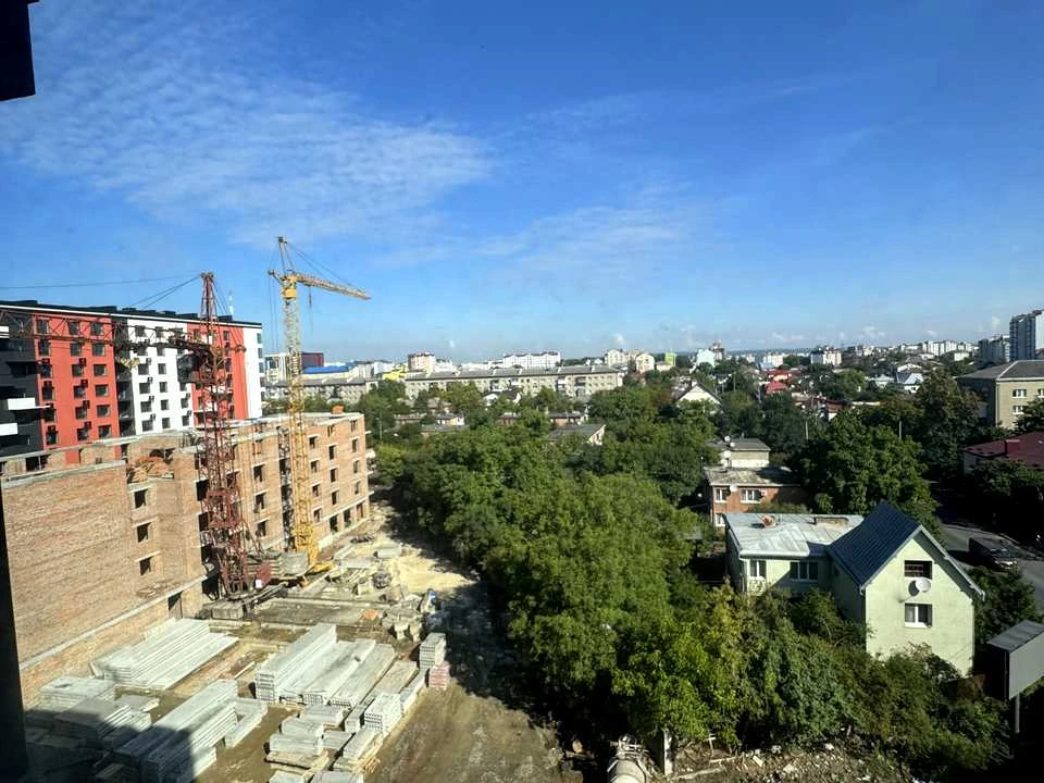 Квартира. Івано-Франківськ, Степана Бандери вул., (Будинок)