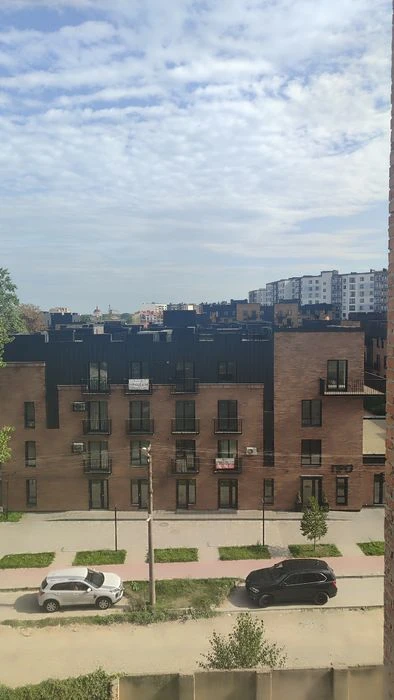 Прямий продаж 2 квартири 65 м² в центрі