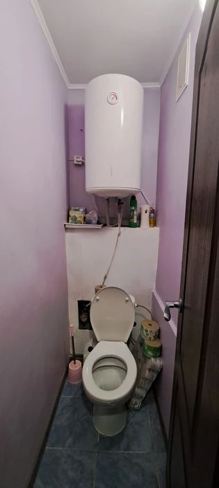 Продам 2  к.  квартиру, "чешка" ж .м. Лівобережний 3.