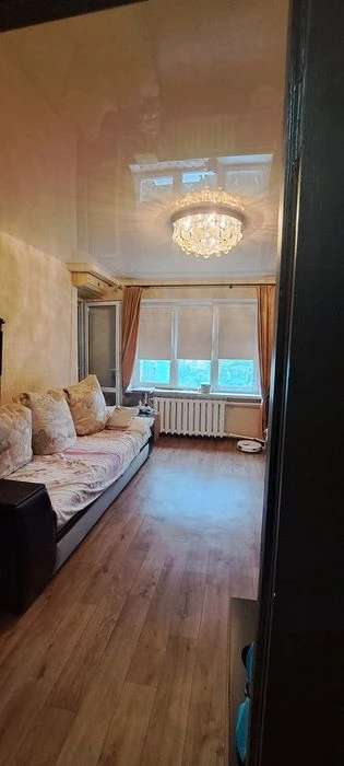 Продам 2  к.  квартиру, "чешка" ж .м. Лівобережний 3.