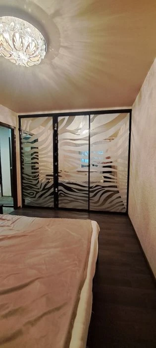 Продам 2  к.  квартиру, "чешка" ж .м. Лівобережний 3.
