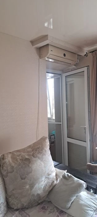 Продам 2  к.  квартиру, "чешка" ж .м. Лівобережний 3.