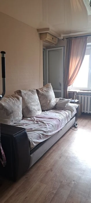 Продам 2  к.  квартиру, "чешка" ж .м. Лівобережний 3.