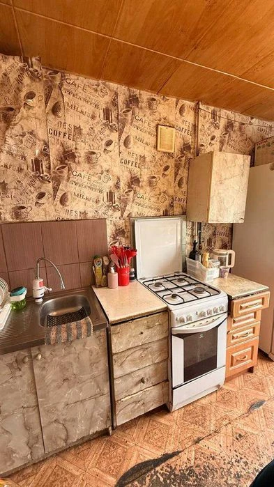 Продам 3 кімнатну квартиру на Тополі-2