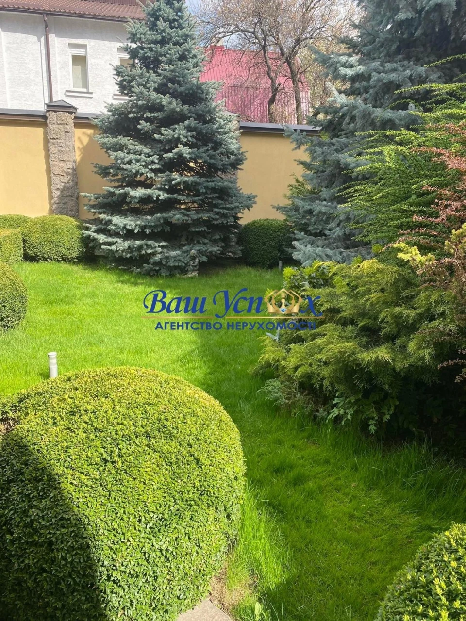 Аренда дома в центре Киева. Бот Сад. ул Добролюбова. Печерск