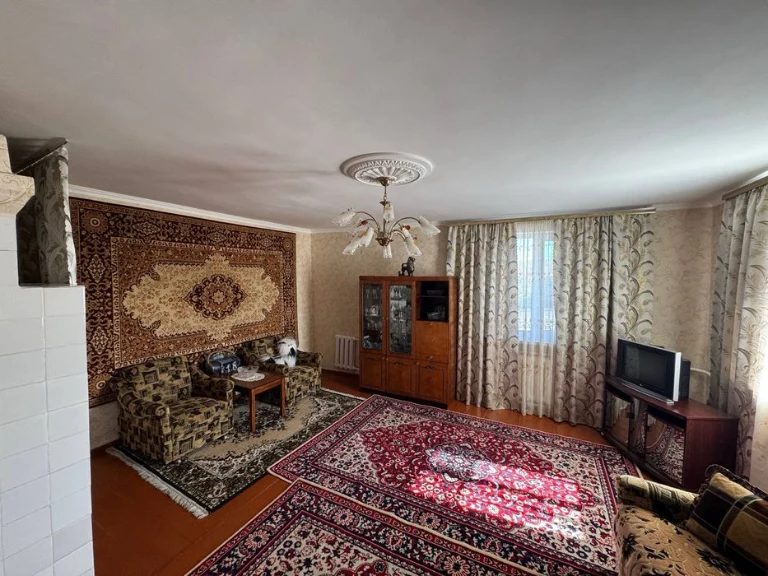 Продаж частини будинку 67 м², 20 соток — 15 хв до Чернігова