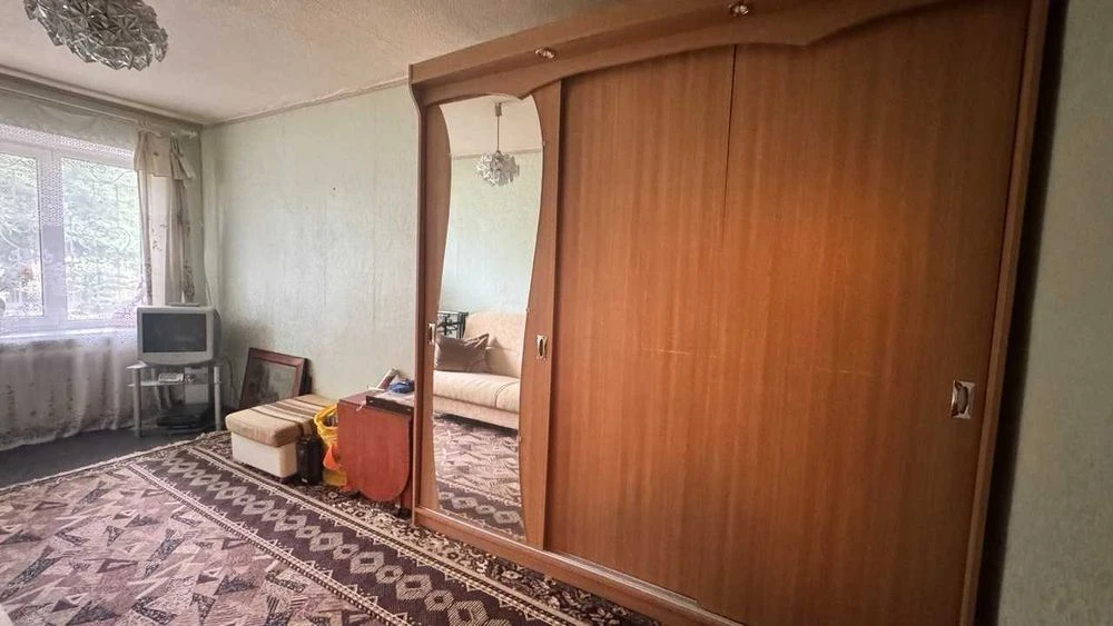 3 ком. квартира на Павловом Поле, ул. Вартових Неба, 1 этаж.