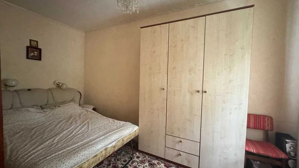 3 ком. квартира на Павловом Поле, ул. Вартових Неба, 1 этаж.