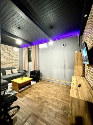 Оренда 2-кімнатної квартири-бункера, 65 м², Золотоустівська
